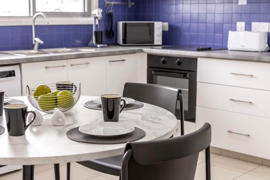 Luxurious Bright & Stylish 2Br With Office In Nicosia Apartman Kültér fotó