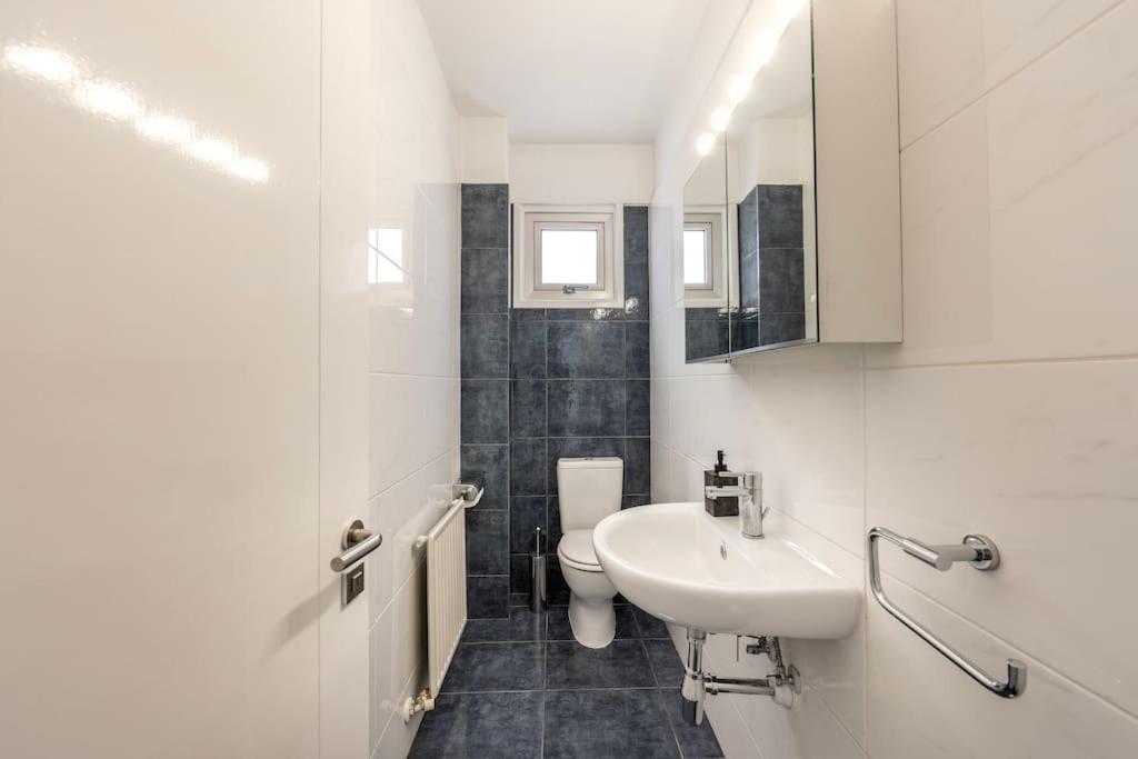 Luxurious Bright & Stylish 2Br With Office In Nicosia Apartman Kültér fotó
